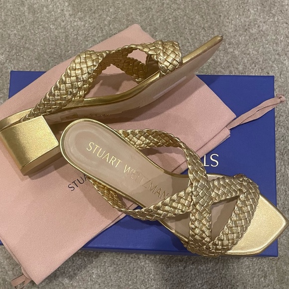Stuart Weitzman Rosie Sandals in Gold, Size 7 - Picture 2 of 2